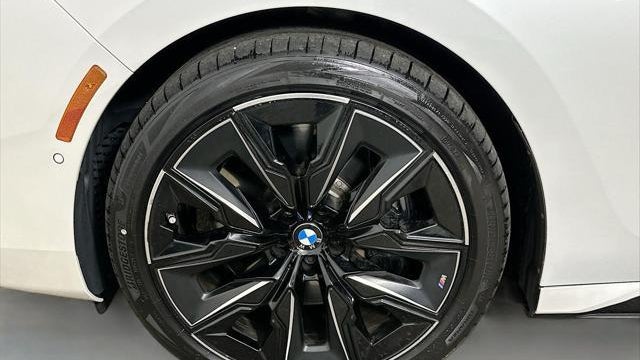 2023 BMW 7 Series 760i xDrive