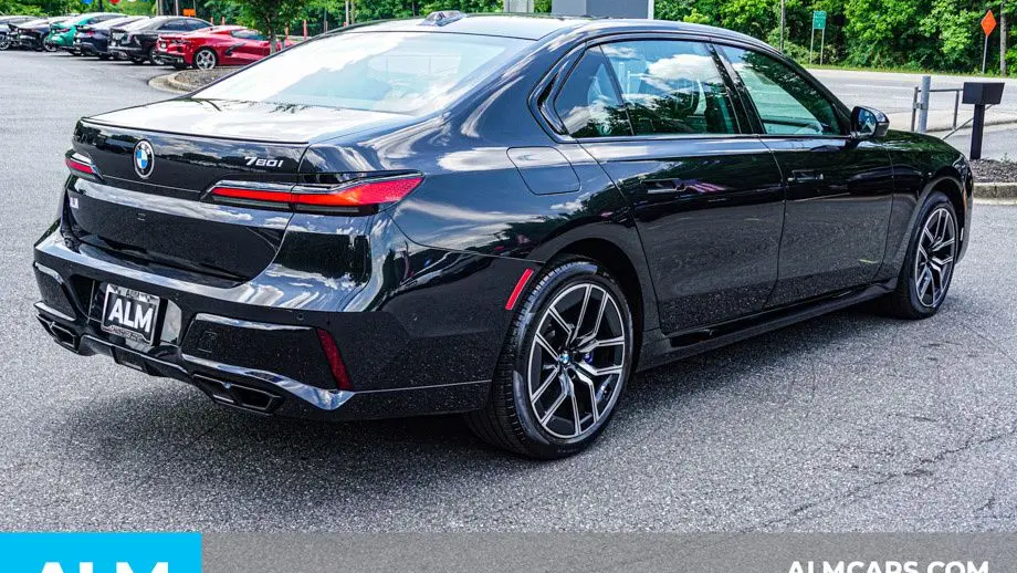 2023 BMW 7 Series 760i xDrive