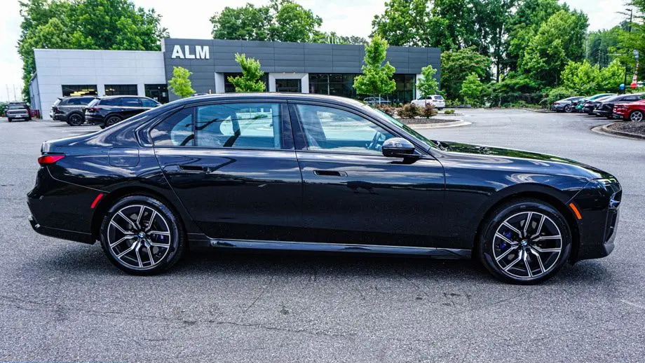 2023 BMW 7 Series 760i xDrive