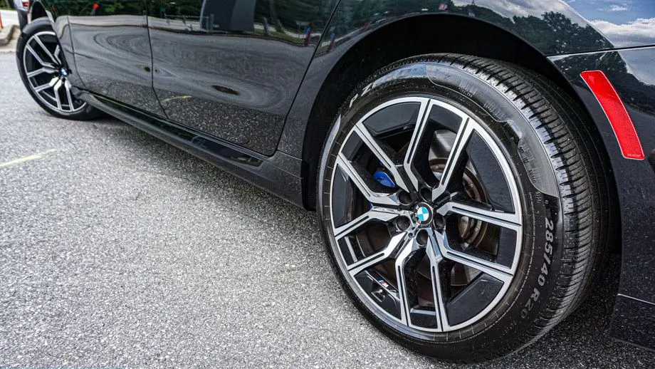2023 BMW 7 Series 760i xDrive
