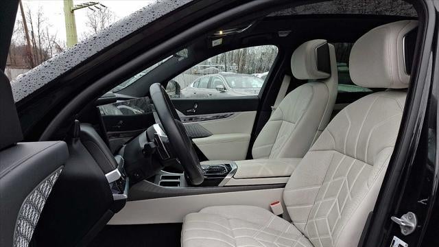 2024 BMW 7 Series 760i xDrive