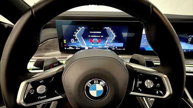 2025 BMW 7 Series 760i xDrive