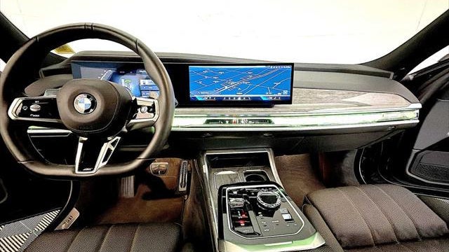 2025 BMW 7 Series 760i xDrive
