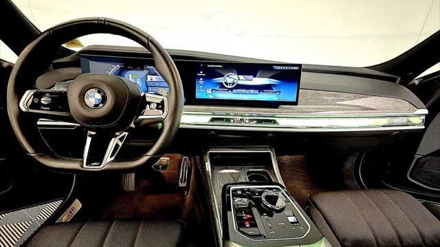 2025 BMW 7 Series 760i xDrive