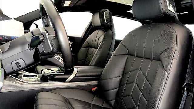 2025 BMW 7 Series 760i xDrive