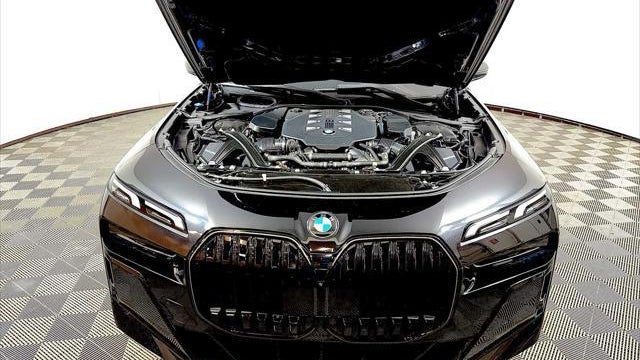 2025 BMW 7 Series 760i xDrive
