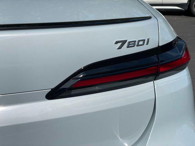 2026 BMW 760i - $118,547