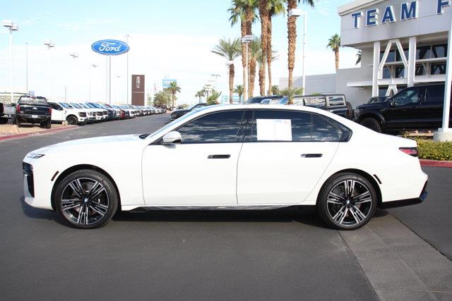 2026 BMW 760i - $117,076