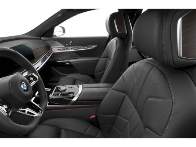 2026 BMW 760i - $123,247