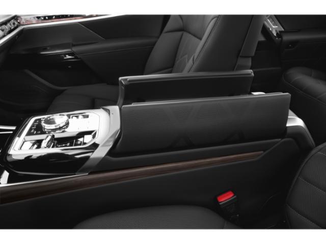 2026 BMW 760i - $123,247