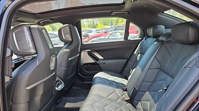 2024 BMW 7 Series 760i xDrive