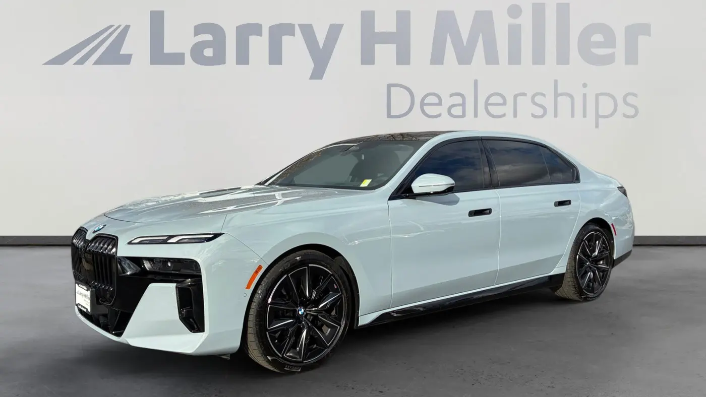 Preowned 2025 BMW 7 Series 760i xDrive for Sale