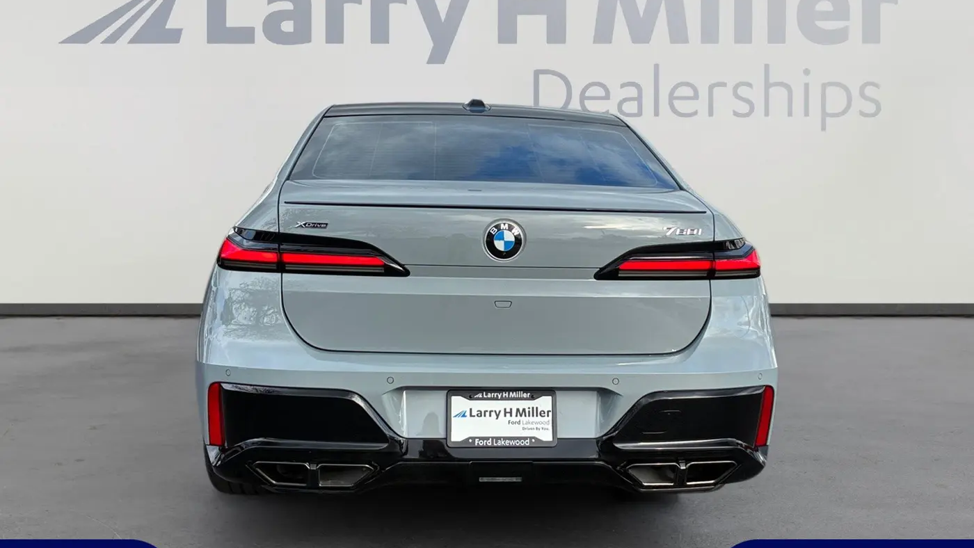 2025 BMW 7 Series 760i xDrive