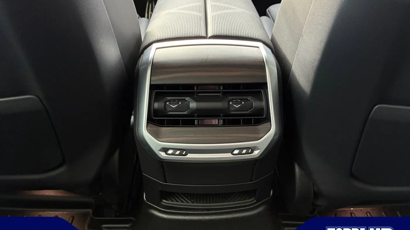2025 BMW 7 Series 760i xDrive