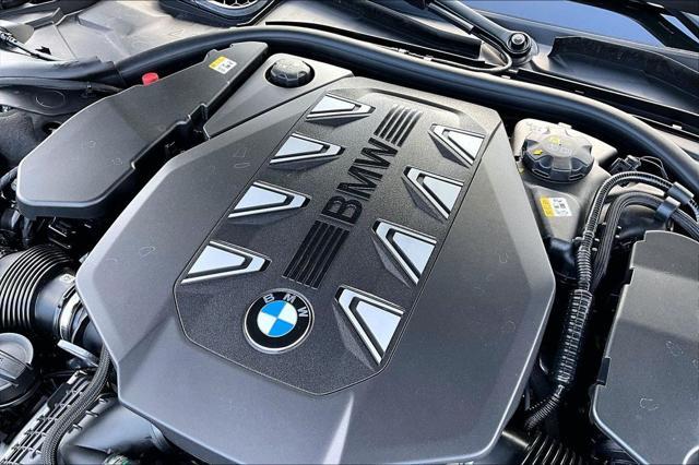 2026 BMW 760i - $127,558