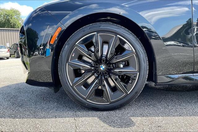 2026 BMW 760i - $127,558