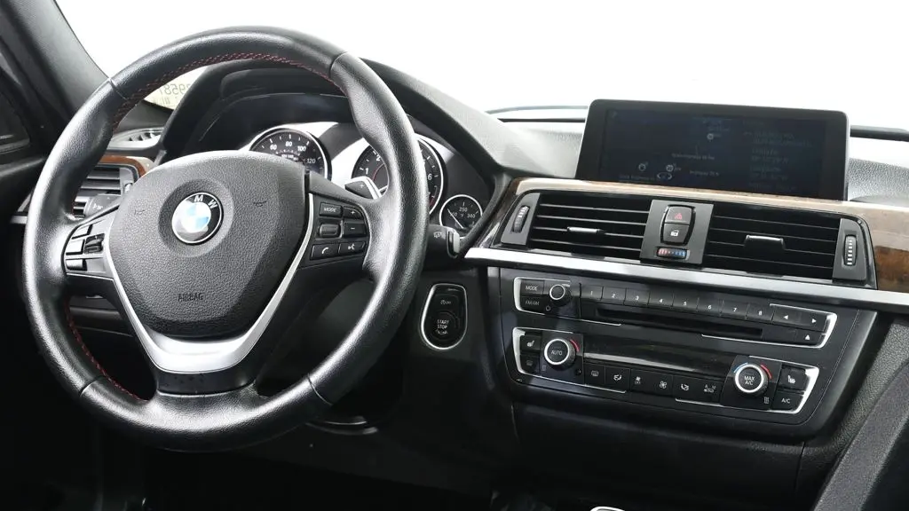 2015 BMW 3 Series 328i