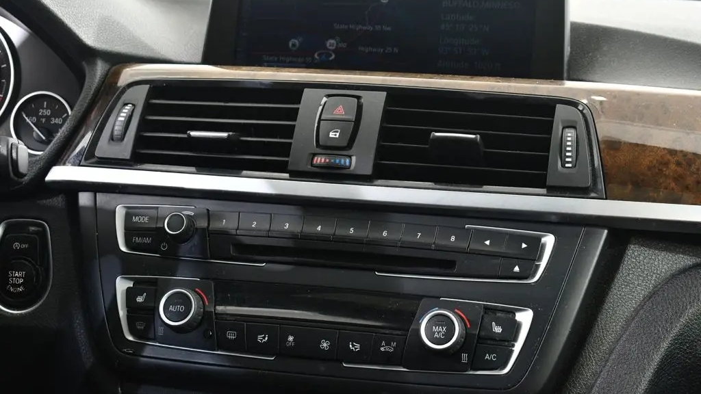 2015 BMW 3 Series 328i