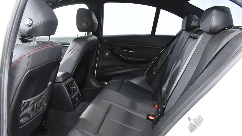 2015 BMW 3 Series 328i
