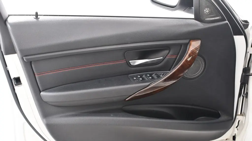 2015 BMW 3 Series 328i