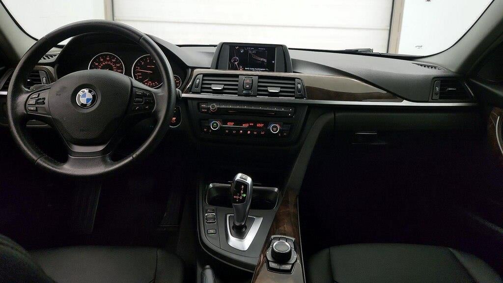 2015 BMW 3 Series 320i