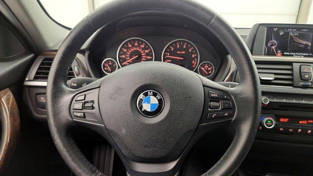 2015 BMW 3 Series 320i