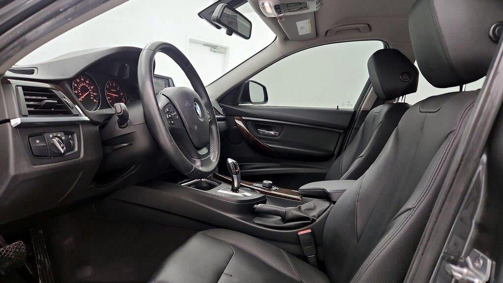 2015 BMW 3 Series 320i