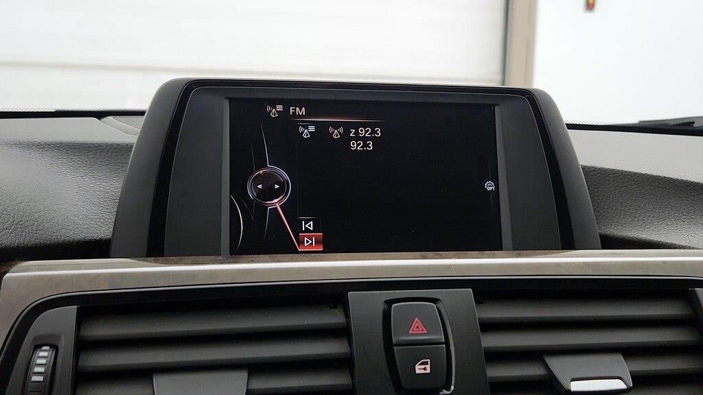 2015 BMW 3 Series 320i