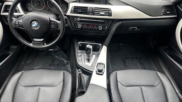 2015 BMW 3 Series 320i