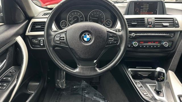 2015 BMW 3 Series 320i