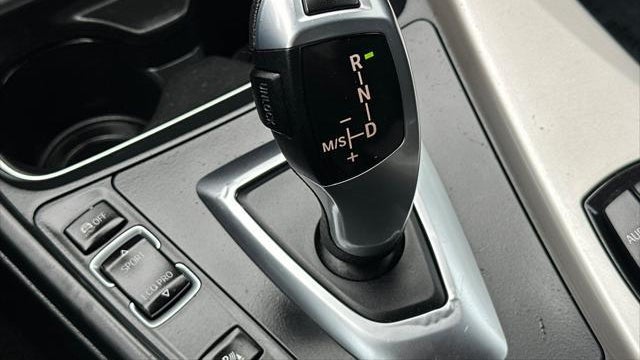 2015 BMW 3 Series 320i