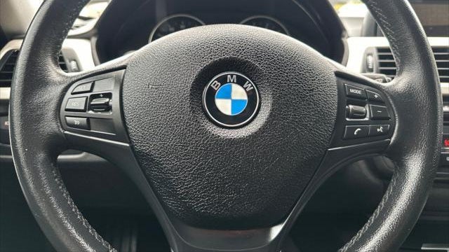 2015 BMW 3 Series 320i