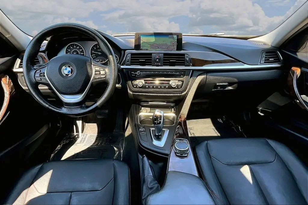 2015 BMW 328i - $11,297