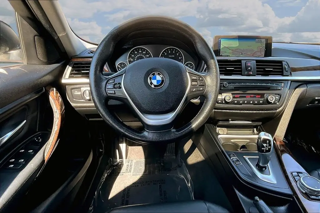 2015 BMW 328i - $11,297