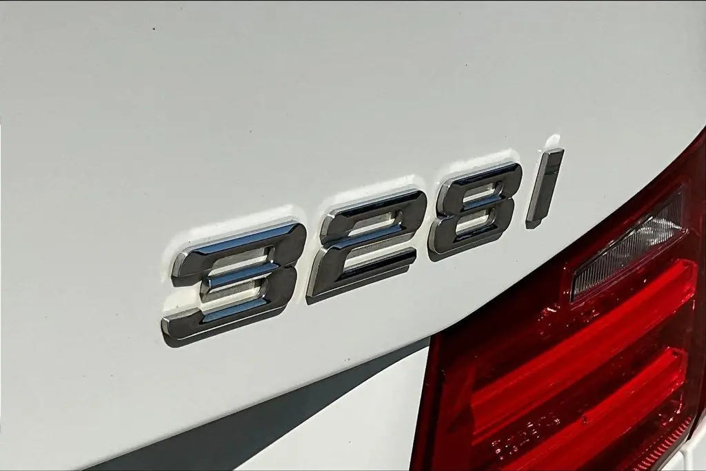 2015 BMW 328i - $11,297