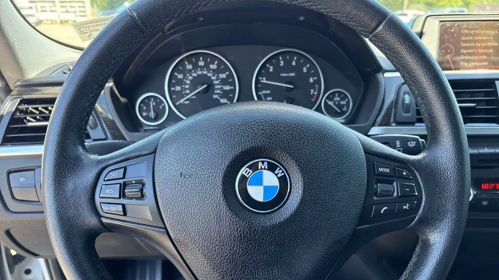 2015 BMW 3 Series 320i xDrive