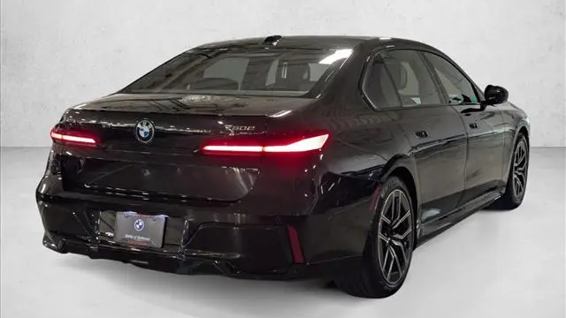 2026 BMW 7 Series 750e xDrive