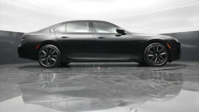 2026 BMW 7 Series 750e xDrive