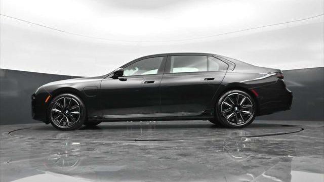 2026 BMW 7 Series 750e xDrive