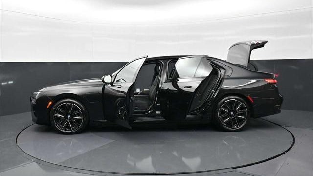 2026 BMW 7 Series 750e xDrive