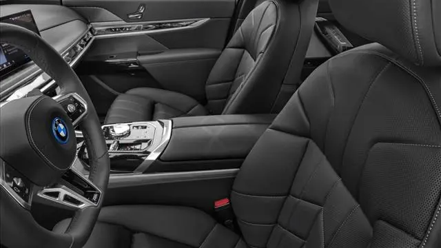 2026 BMW 7 Series 750e xDrive