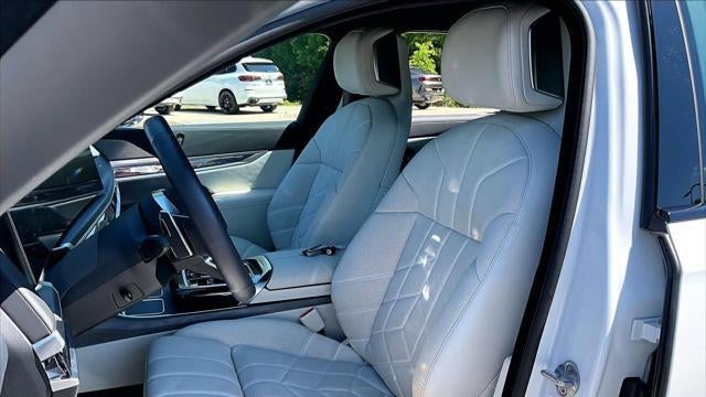 2025 BMW 7 Series 750e xDrive