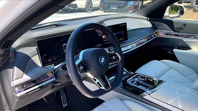 2025 BMW 7 Series 750e xDrive
