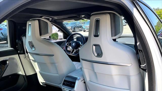 2025 BMW 7 Series 750e xDrive