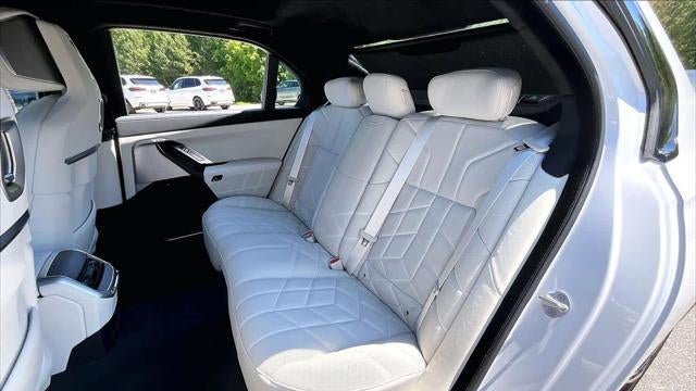 2025 BMW 7 Series 750e xDrive