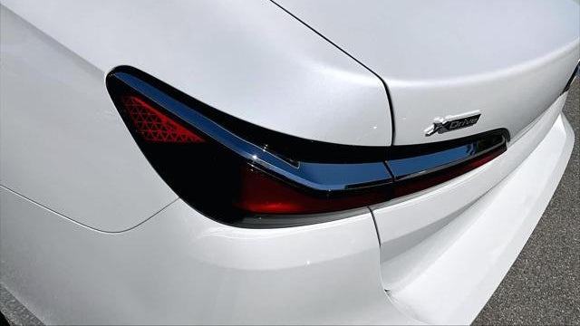 2025 BMW 7 Series 750e xDrive