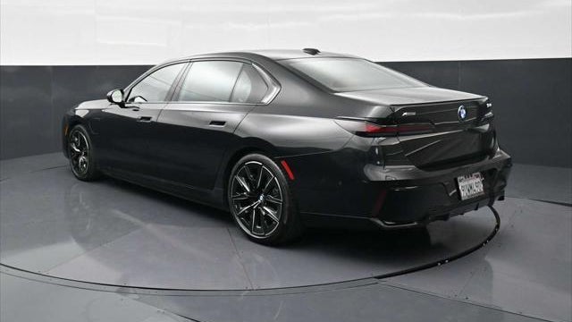 2025 BMW 7 Series 750e xDrive