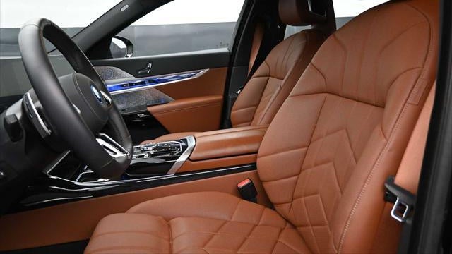 2025 BMW 7 Series 750e xDrive