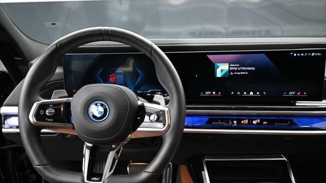 2025 BMW 7 Series 750e xDrive