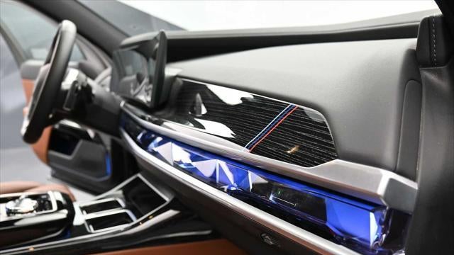 2025 BMW 7 Series 750e xDrive